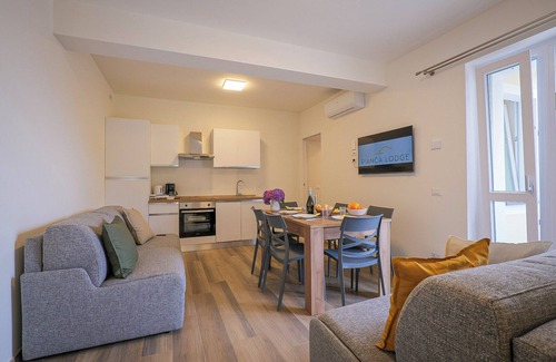 Cannero Riviera Apartment | 2-room corner apartment with terrace and two bathrooms