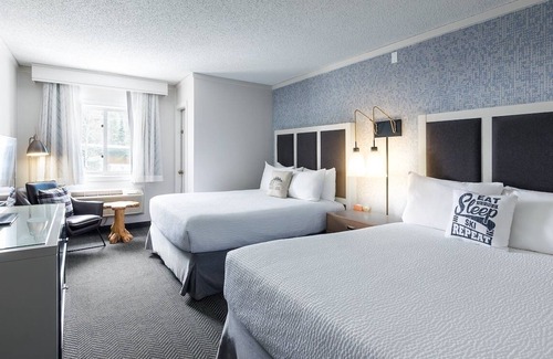 Steamboat Springs Hotel | 2 Scenic Mountain View Rooms for Families, Couples - Free Parking Included