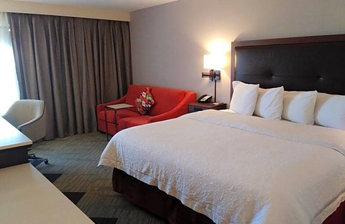 Taos Hotel | 2-Star Hotel ∙ Hampton Inn Taos