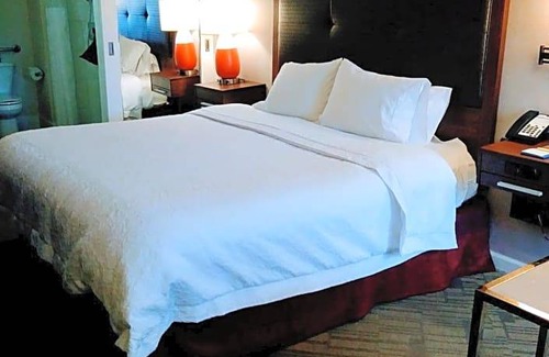 Taos Hotel | 2-Star Hotel ∙ Hampton Inn Taos