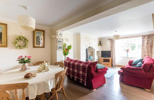 Pontardawe House | 2 Tan Yr Eglwys