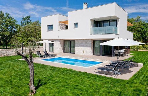 Karigador House | 200 m² House ∙ 4 bedrooms ∙ 8 guests