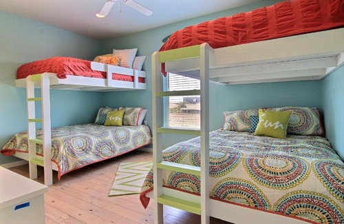 Sand Point House | 2008SP - No Agenda Hacienda