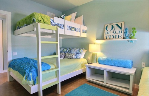 Sand Point House | 2008SP - No Agenda Hacienda