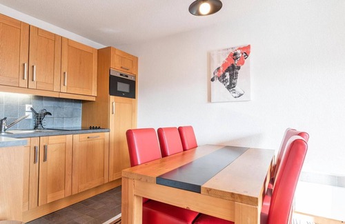 Les Saisies Apartment | 200m from ski slopes, swimming pool, sauna, hammam, terrace, balcony, tv, ski locker, 58-63m²