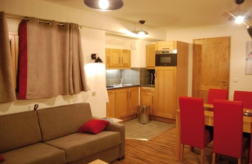 Les Saisies Apartment | 200m from ski slopes, swimming pool, sauna, hammam, terrace, balcony, tv, ski locker, 58-63m²