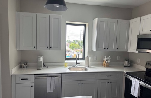 Old Market Apartment | #205 Spacious Boutique Apt, Near UNMC, Blackstone, Midtown