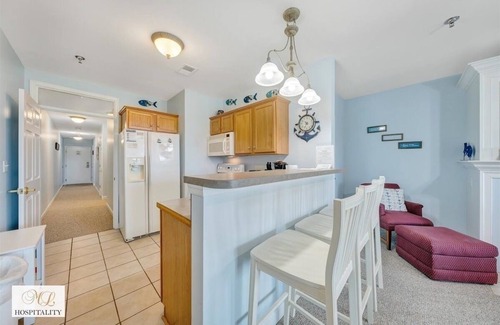 Huddleston Apartment | #206 Pointe - 2 Bedroom Lakefront Condo at Mariners SML