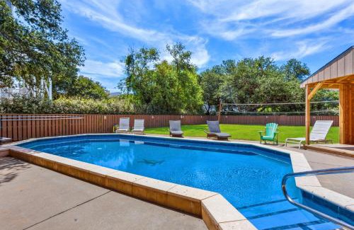 Duck House | 2070 - Sol Mates