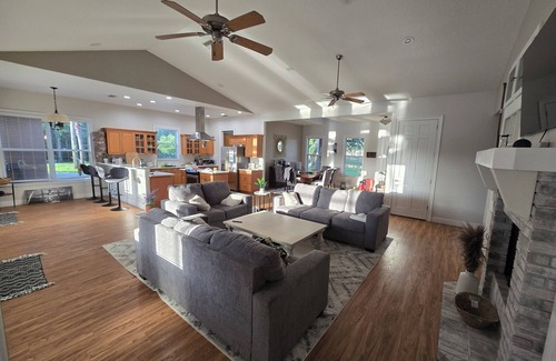 Highland House | 21-Acre Lakefront Paradise: Pool, Beach, Animals & Fire Pit