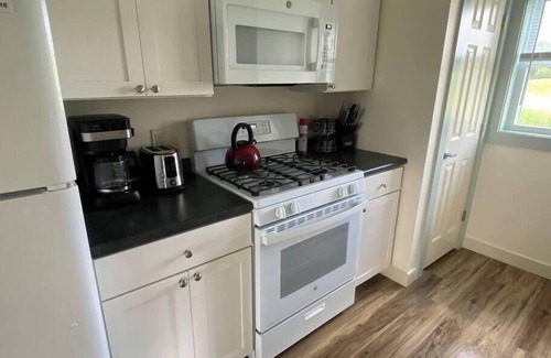 Alburg House | #21 Isle View - Fishing, Sunsets, Beaches, Golfing