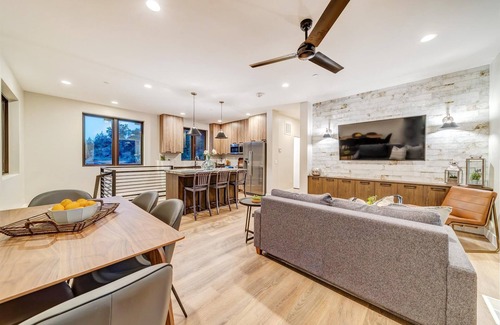 Zion National Park South Entrance Villa | 210 LaFave-Luxury Villa at Zion: The Subway