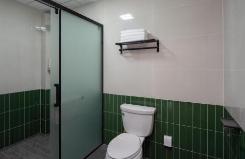 Jinghong Hotel | 22 Garden House