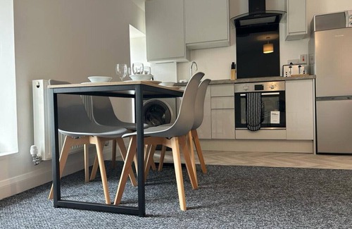 Kirkcaldy Apartment | 23 Linen Loft - 2 bed Apt