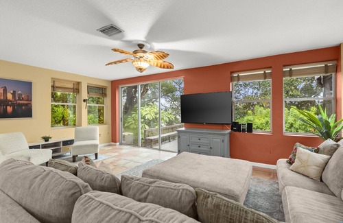 Egypt Lake-Leto House | 24 sleeps! TAMPA BAY LAKEHOUSE, Fully loaded, great location