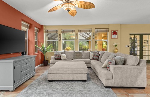 Egypt Lake-Leto House | 24 sleeps! TAMPA BAY LAKEHOUSE, Fully loaded, great location