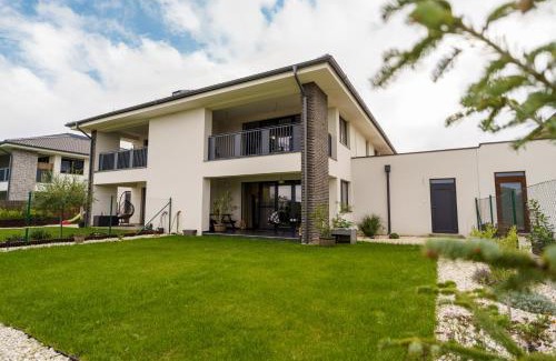 Galanta Apartment | 25 Courtyard Studio