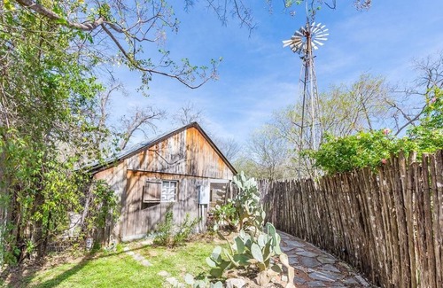 Fredericksburg Cottage | 25 m² Cottage ∙ 1 bedroom ∙ 2 guests