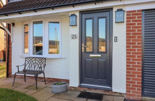 Llangollen House | 25 Maes Collen