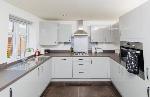 Haughton House | 25%off monthly stays/3 bedroom/6 guests