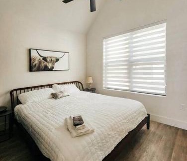 Rosewood House | 25% OFF Weekly New Cozy 4B EVcharger Gym The Haus