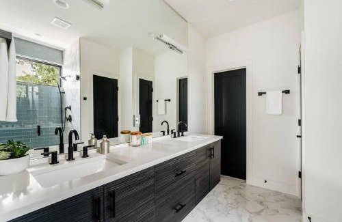 Rosewood House | 25% OFF Weekly New Cozy 4B EVcharger Gym The Haus