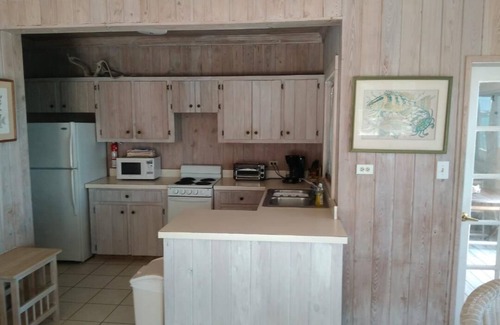 George Town Apartment | ~$288. #C, REGATTA POINT, private cay, Exuma