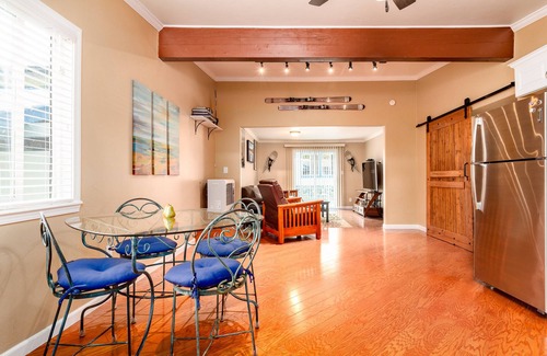 Valdez Cottage | 2B/2B Guest Cottage with outdoor hot tub. 2 miles from city center.