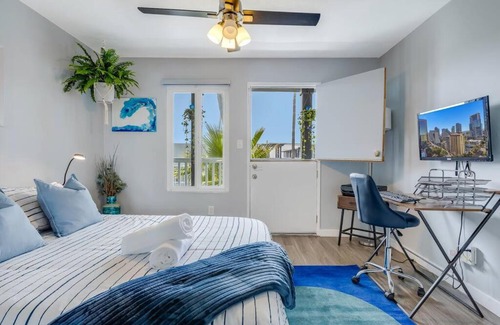 Imperial Beach Apartment | 2BD Bird Watchers DreamPool across fromBeach