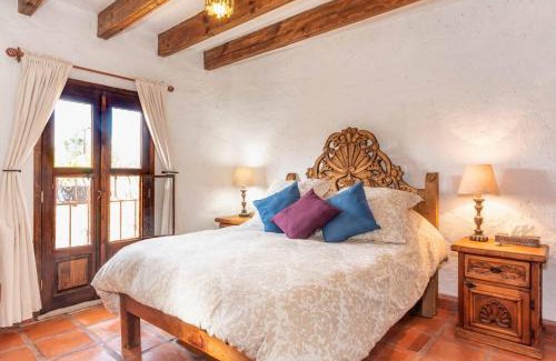 Colonia San Antonio House | 2bd Charming Colonial Home With Terrace View