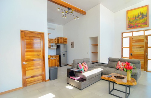 Uvita House | 2bdr Home in Uvita OROPENDOLA | Private Pool | Sea View