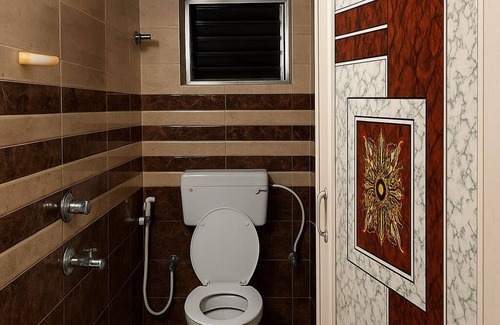 Sector II Apartment | 2BHK apartment in Kolkata with AC near Airport/Saltlake