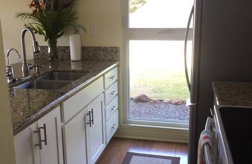 Maunaloa Condo | 2BR 2BA end unit Ke Nani Kai Molokai, HI Unit 151 - Ocean View, Remodeled