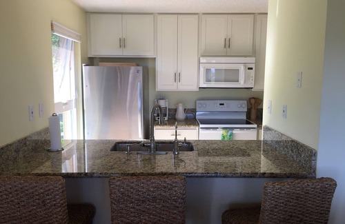 Maunaloa Condo | 2BR 2BA end unit Ke Nani Kai Molokai, HI Unit 151 - Ocean View, Remodeled