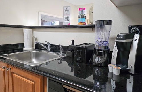 Florida Center Condo | 2BR/2BA Grand Duo Suite – Sleeps 8, Near Universal & I-Drive