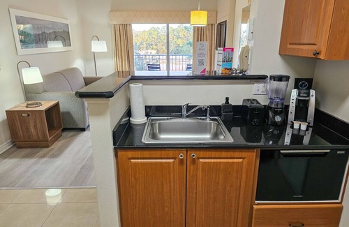 Florida Center Condo | 2BR/2BA Grand Duo Suite – Sleeps 8, Near Universal & I-Drive