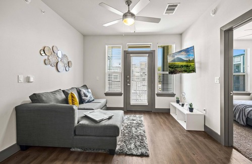 Aldine Apartment | 2br 2ba located mins away fro IAH Airport