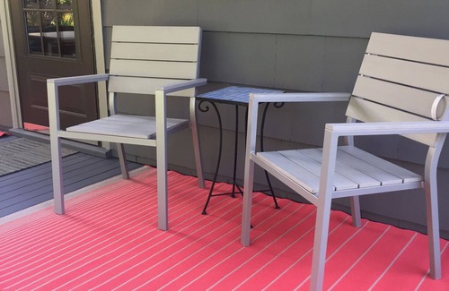 Hyde Square Apartment | 2BR Apt in Boston close to Hospitals, Fenway Park, Bus, T, Restaurants and WF