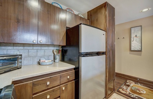 Edwards Condo | 2BR Condo in Arrowhead Village - 5 Minute Walk to Chairlift, Mountain Views! by RedAwning