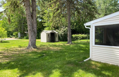 Plattsburgh House | 2BR house in a quiet neighborhood