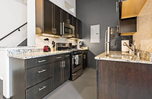 Chinatown Apartment | 2BR Loft unit in Boston Southend 1633