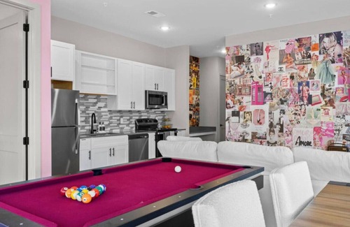 South Nashville Apartment | 2BR Penthouse in Nashville`s Heart - Free Wifi