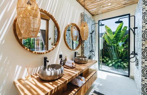 Cemagi Villa | 2BR Pool Rooftop Villa in Seseh with 5 minutes Ride to Beach Staff