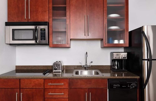 Lake Delton Condo | 2br PR Condo with Serene Lake Views!