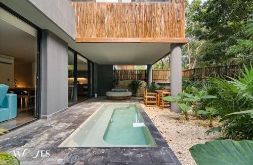 Playa Paraiso Apartment | 2BR wPrivate Pool - Steps away from the Beach