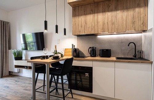 Bydgoszcz Apartment | 2HomeRent | Nuevo | Studio | New Port | Balcony & Air Conditioning