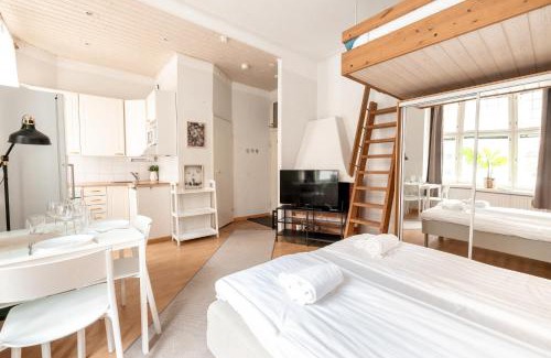 Etu-Toolo Apartment | 2ndhomes Studios in Kamppi
