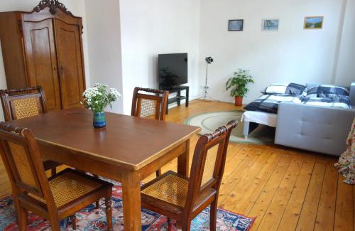 Leipziger Vorstadt Apartment | 2R-Wohnung am Rande der Neustadt
