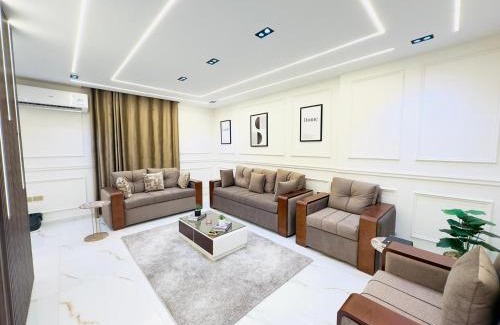Al Duqqi Apartment | 3 غرف نوم في وسط المهندسين