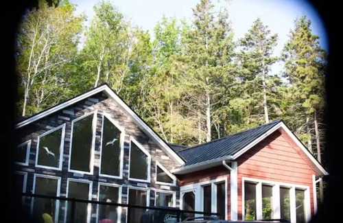 Park Corner Cottage | 3 bdrm executive cottage with private beach access